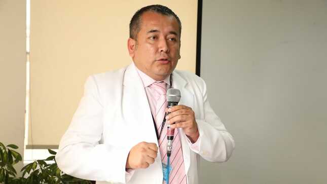 Carlos Espinoza asume como director de la Dirección General de Personal de la Salud