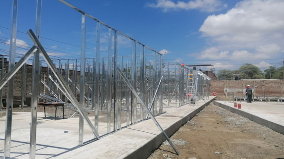 GORE avanza ambientes de contingencia para construcción de colegio José Olaya Balandra