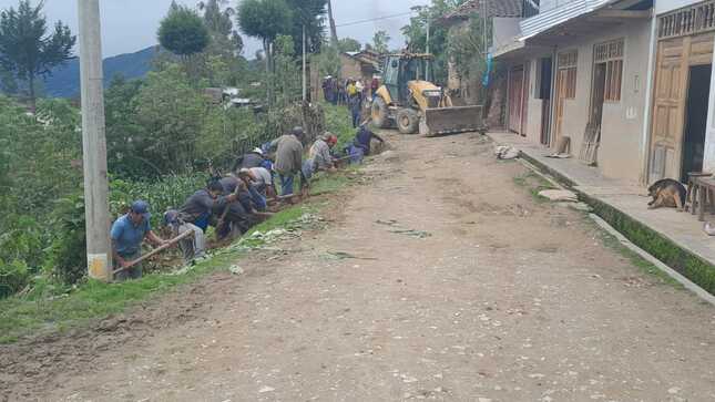 Municipalidad Distrital y Vecinos dan nicio a la contruccion de Muro de Contención