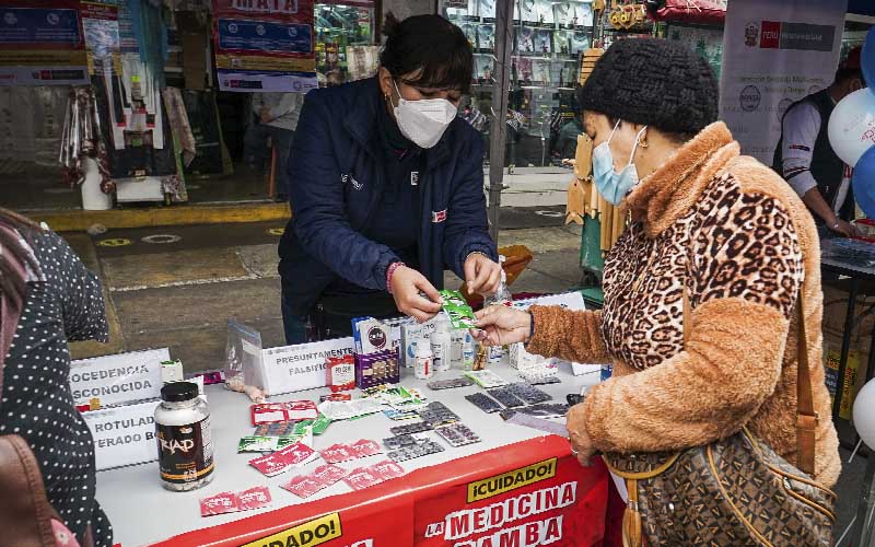imagen2 de Lima Centro: 302,246 productos farmacéuticos, sanitarios y dispositivos médicos fueron decomisados en operativos de fiscalización