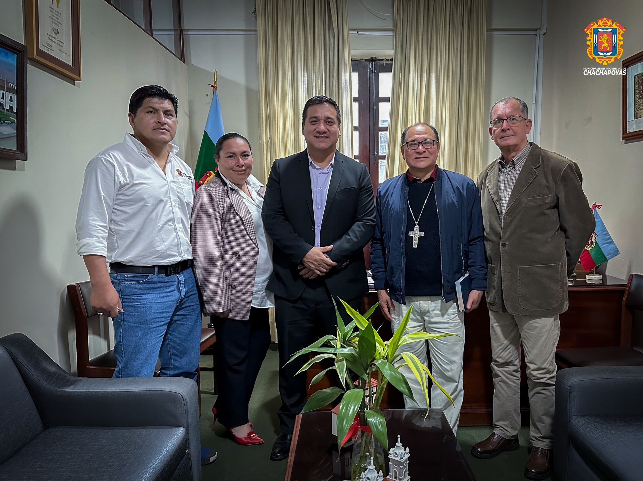 Reunión con el monseñor de la Diócesis de Chachapoyas