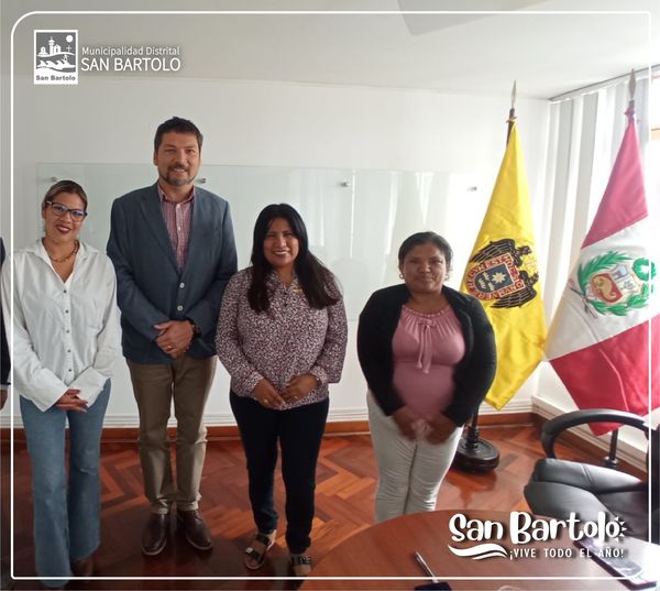 fotos con los integrantes de la reuni贸n