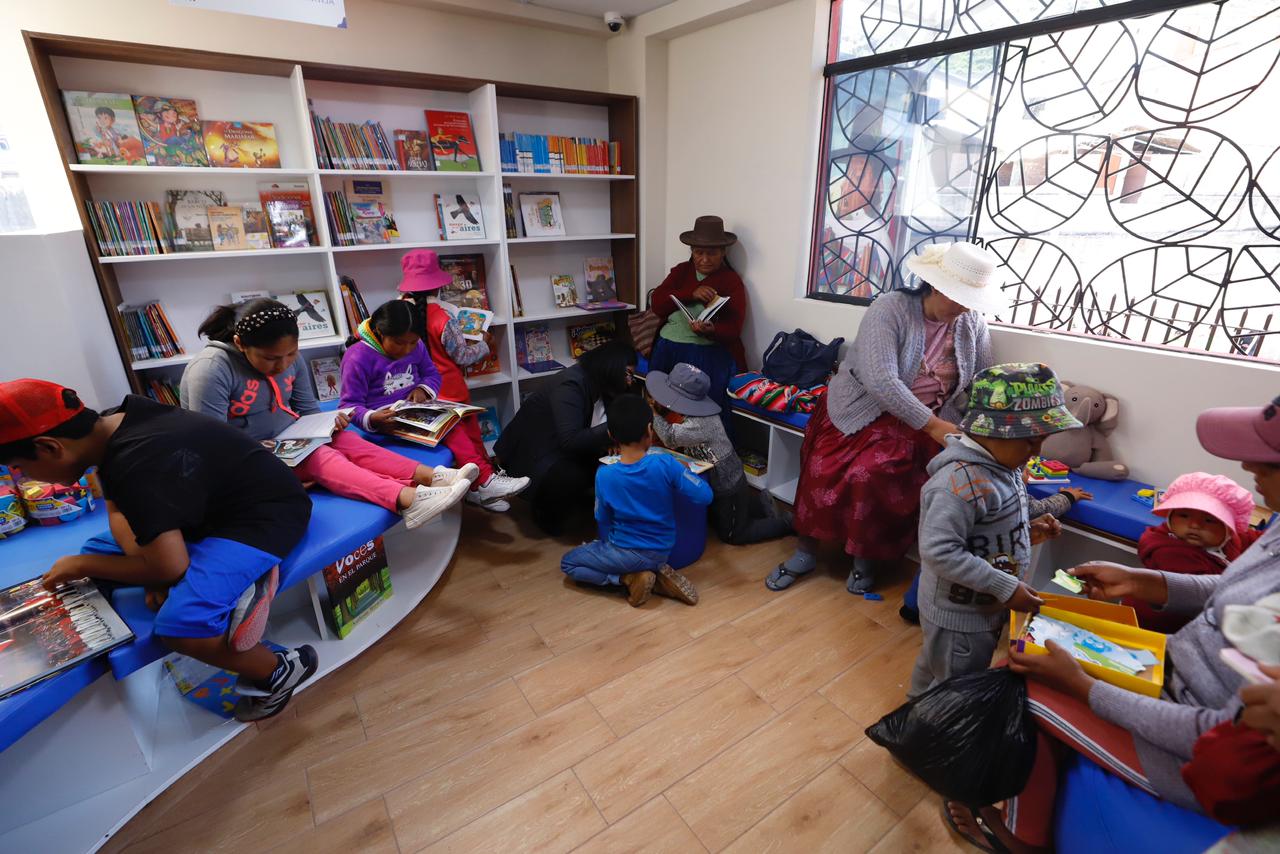 Ministra de Cultura inauguró primera biblioteca municipal en Tacna