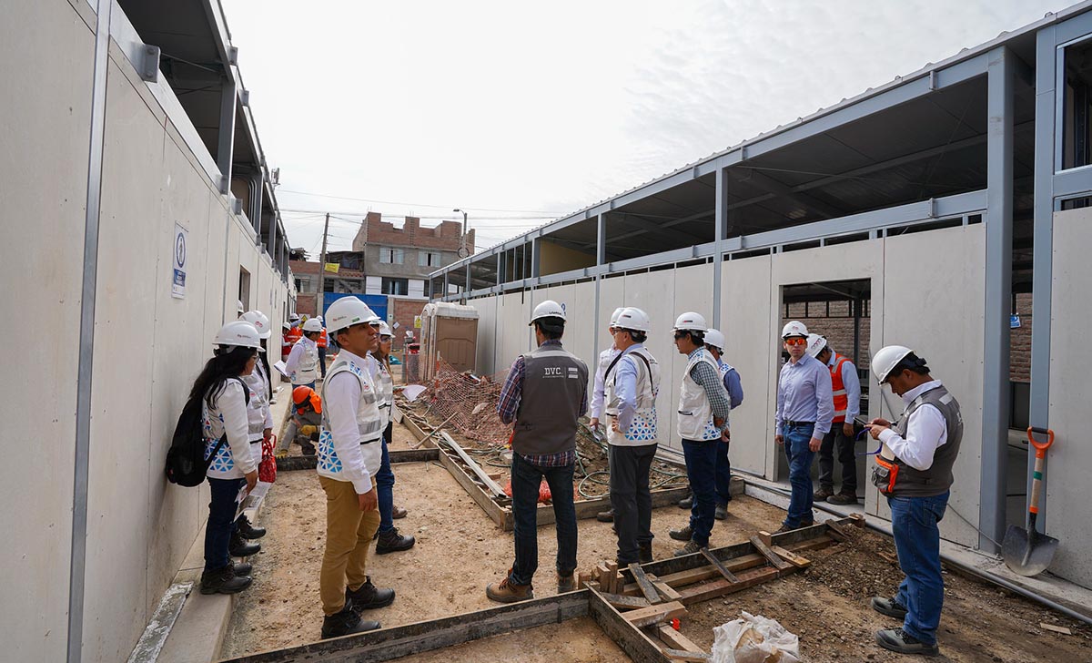 Supervisamos avances en la escuela temporal de la IE 3080 Perú-Canadá en Los Olivos
