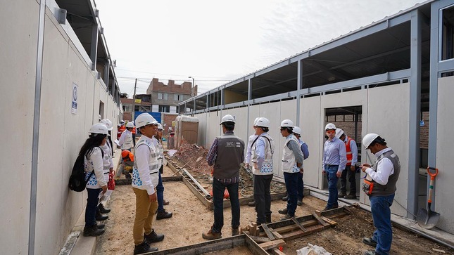 Supervisamos avances en la escuela temporal de la IE 3080 Perú-Canadá en Los Olivos