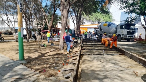 GORE avanza con mejoramiento de pistas y veredas de la urbanización Miraflores