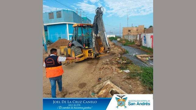 Alcalde Joel De La Cruz Canelo Envia Personal Y Maquinaria Ante Llamado De Los Vecinos Por Un Posible Desborde De Acéquia