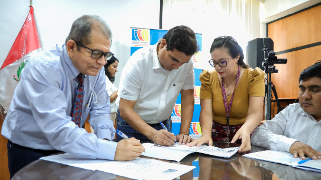 Gobernador ratifica Pacto Político por la Gobernabilidad Regional y Desarrollo Humano Integral Piura 2023-2026
