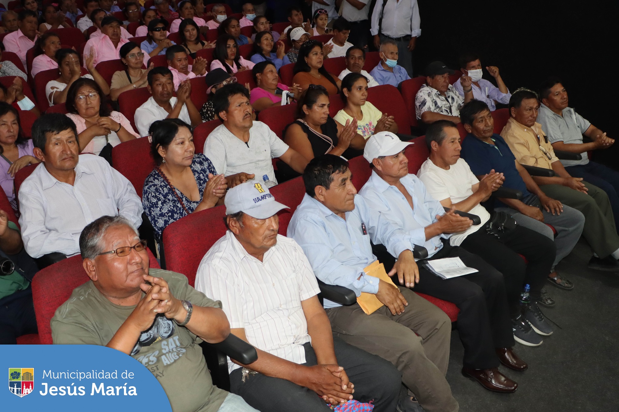 Buscando promover la actividad económica de los emprendedores