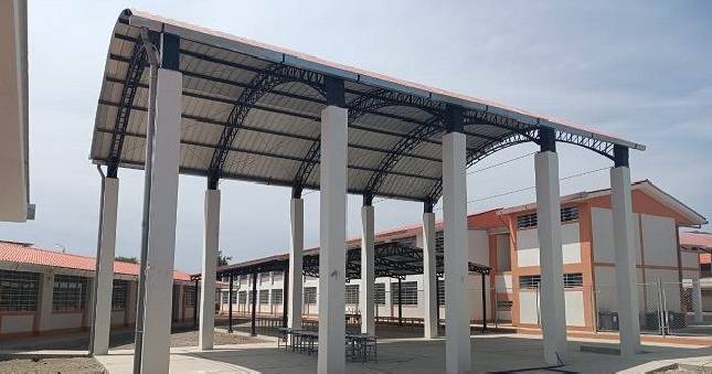 Obra de colegio Manuel Odría Chipillico en Las Lomas, Piura