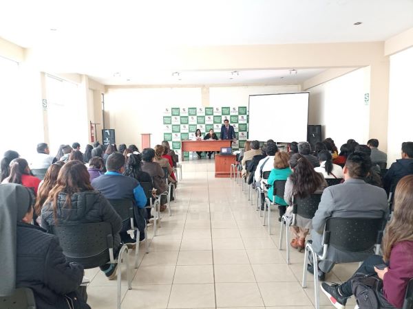 Expertos de la sede desconcentrada del Indecopi en Huancayo capacitaron a 236 representantes de estos centros