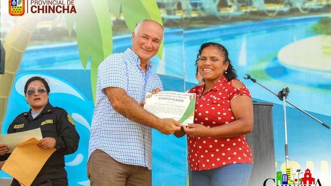En cuanto al desarrollo de las vacaciones útiles, el burgomaestre, felicitó los docentes de los diversos distritos que apoyaron a la PNP, quienes realizan esta labor por vocación de servicio resaltando la importancia de los padres de familia de hacer participar a sus menores hijos en este programa educativo vacacional de actividades recreativas para un adecuado desarrollo de los menores.