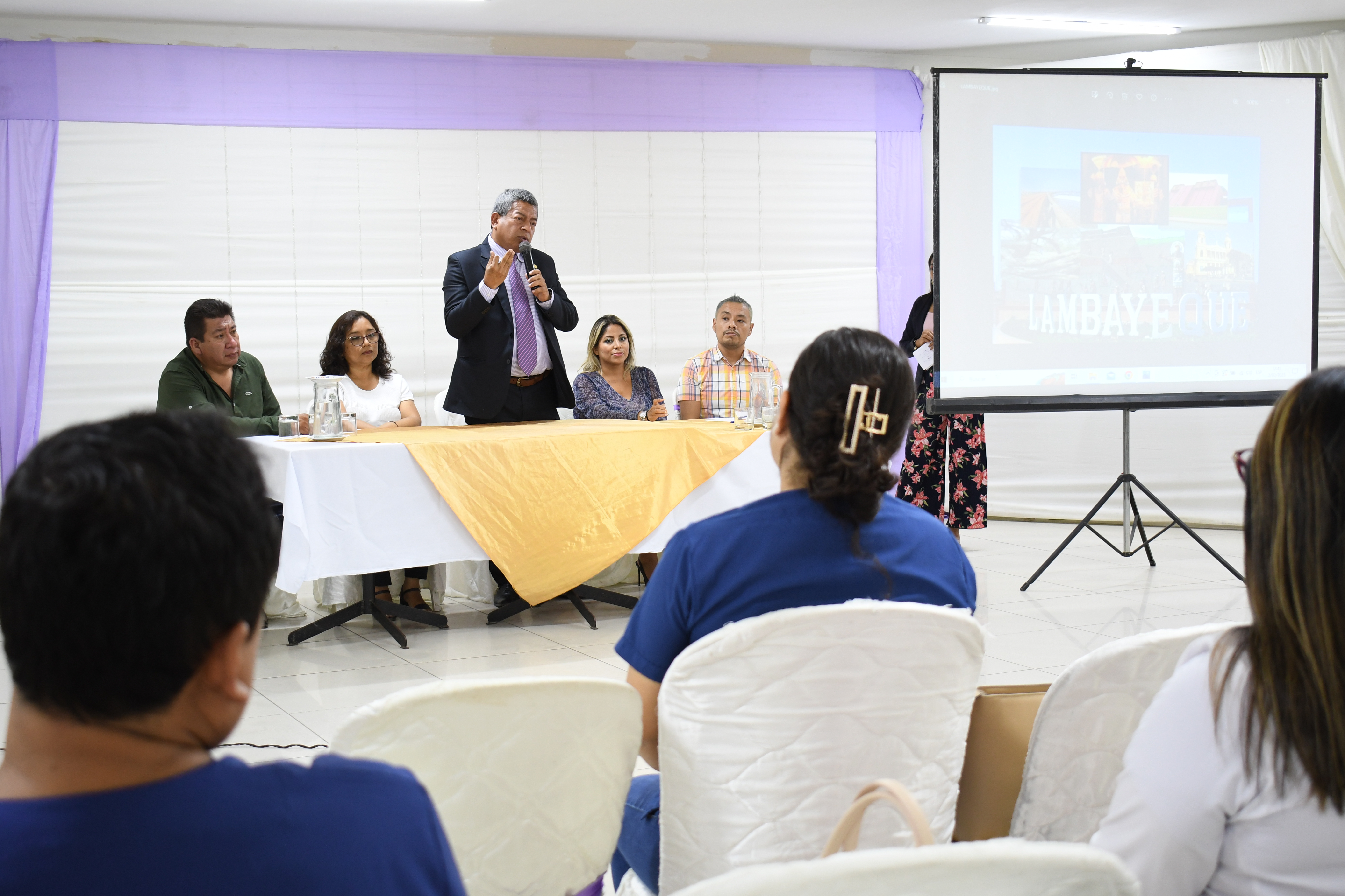 Capacitan a médicos de la región para certificar a personas con discapacidad
