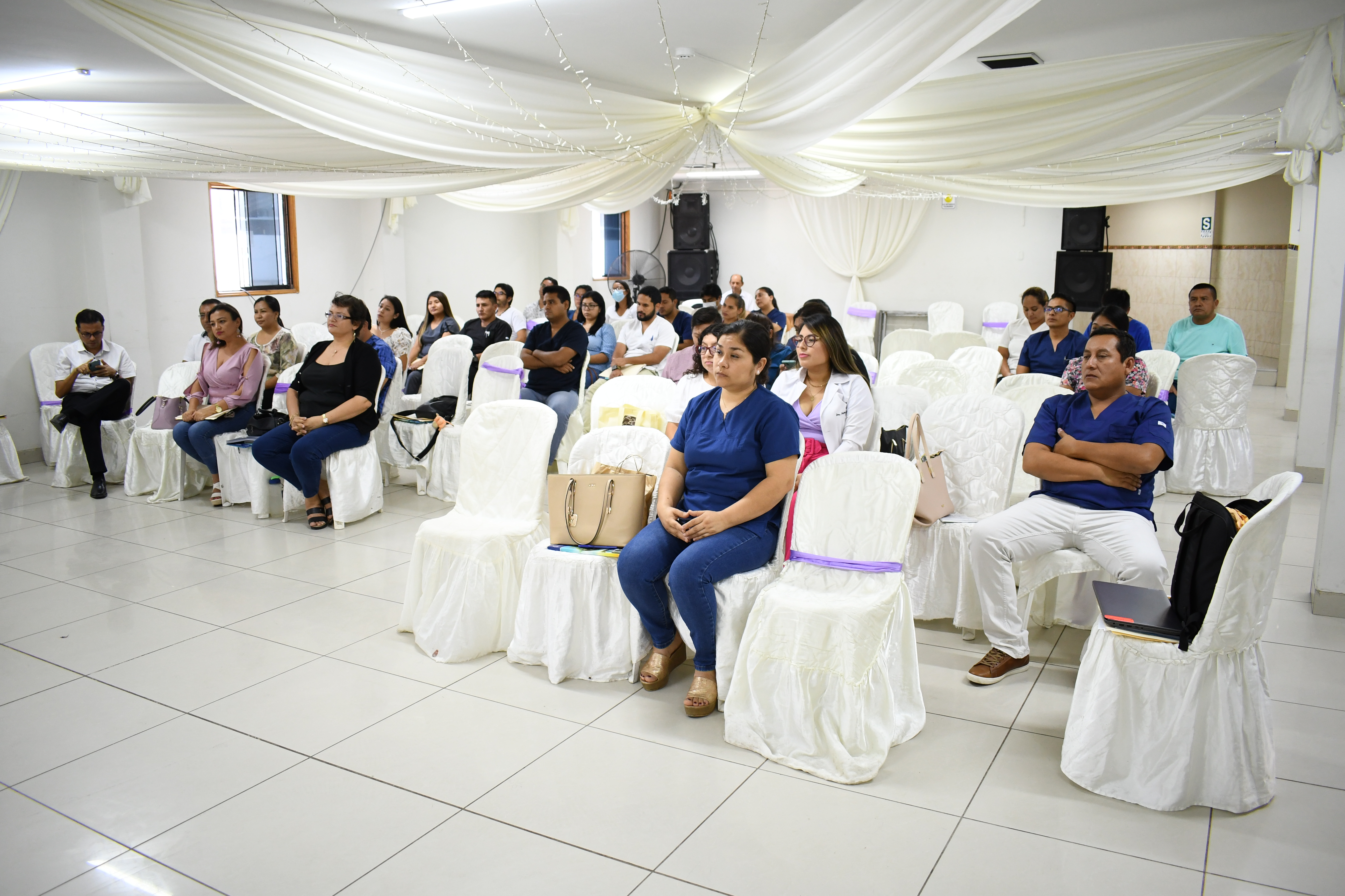 Capacitan a médicos de la región para certificar a personas con discapacidad