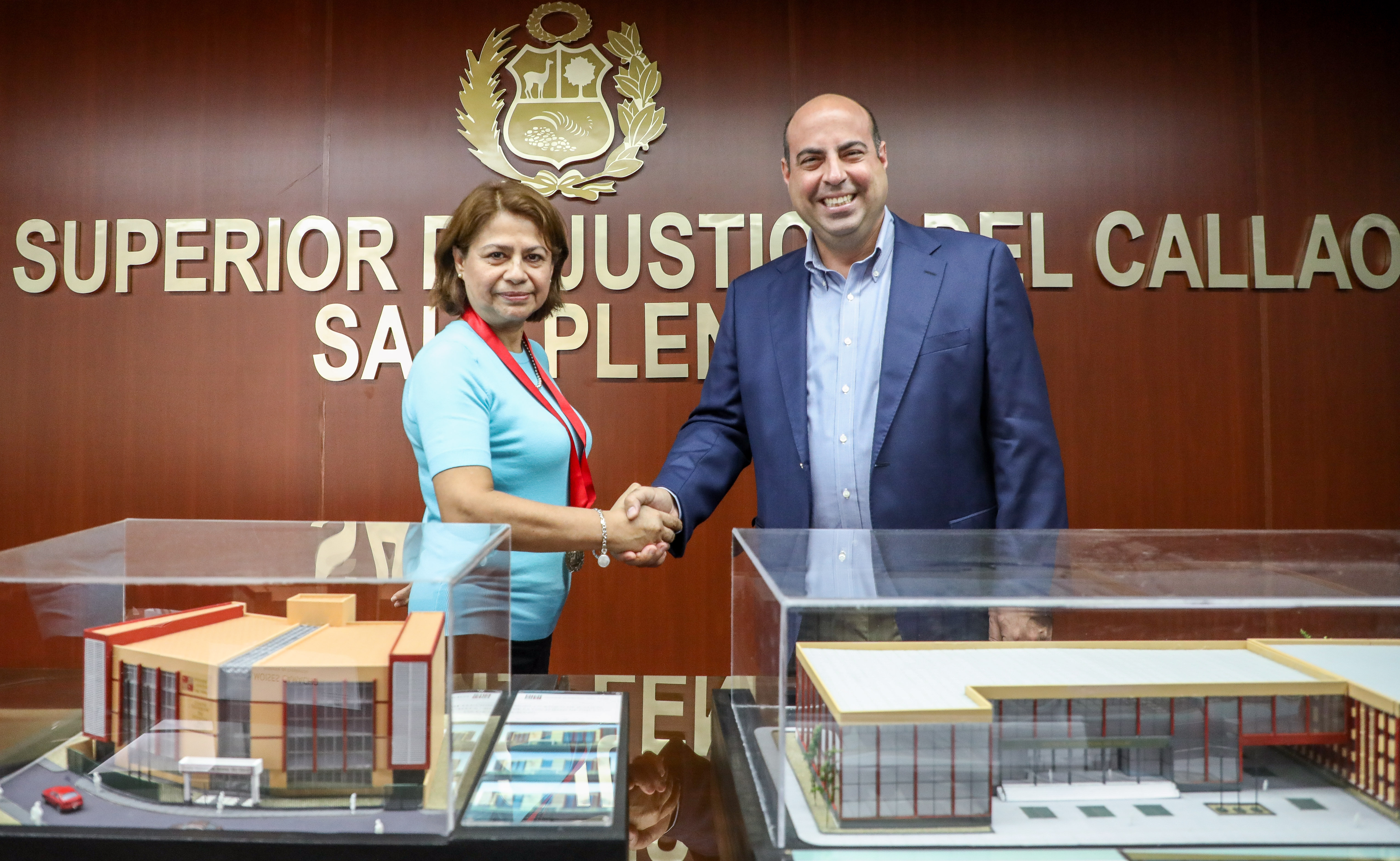 El alcalde del Callao, Pedro Spadaro, se reunió con la presidenta de la Corte Superior de Justicia del Callao, Teresa Soto.