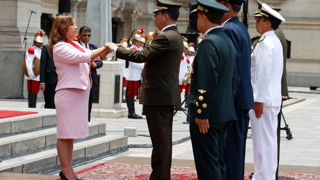 Presidenta Dina Boluarte es reconocida como Jefe Supremo de las Fuerzas Armadas y la Policía Nacional