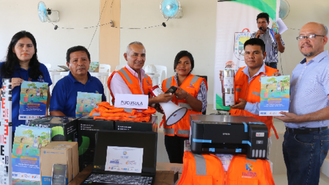 385 familias de Paita reciben equipamiento de alerta temprana