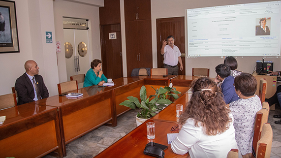 Archivo jpg. Nuestra rectora, Dra. Arcelia Rojas Salazar, impulsa pasantía con la Universidad Nacional Hermilio Valdizán