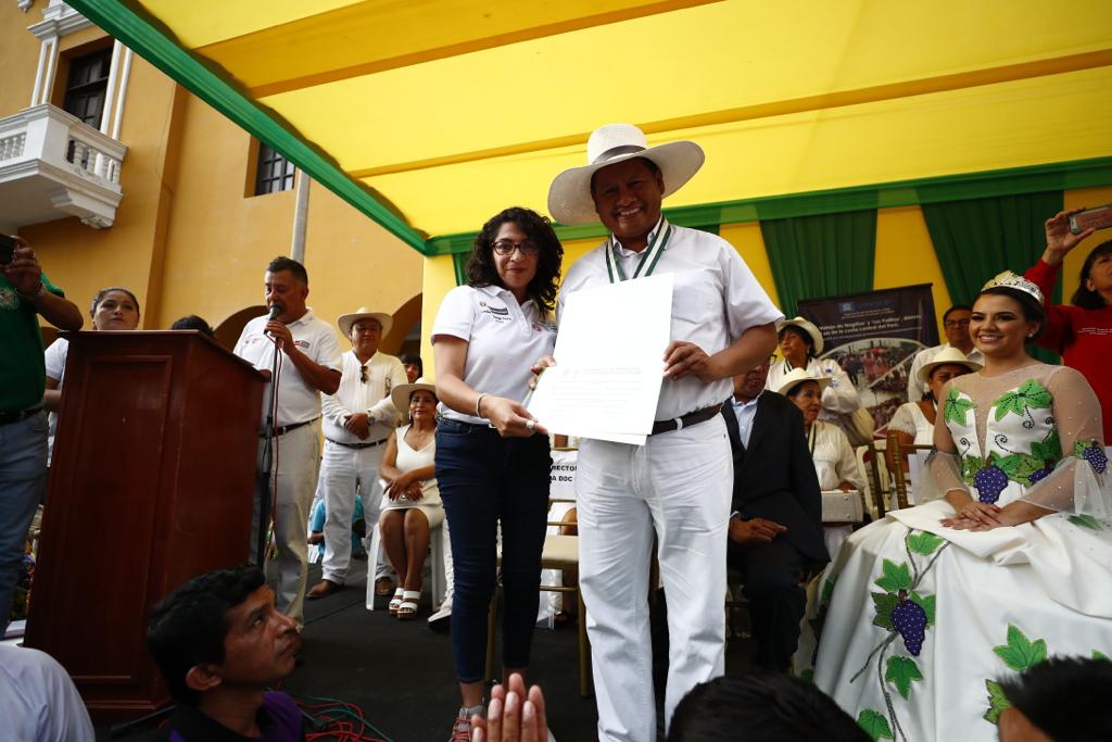 Ministra de Cultura entregó reconocimiento de la UNESCO a los Hatajos de Negritos y de Pallitas de Ica
