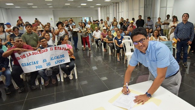 Municipalidad de San Martín de Porres y el Ministerio de Vivienda, Construcción y Saneamiento firmaron convenio por cinco millones de soles.