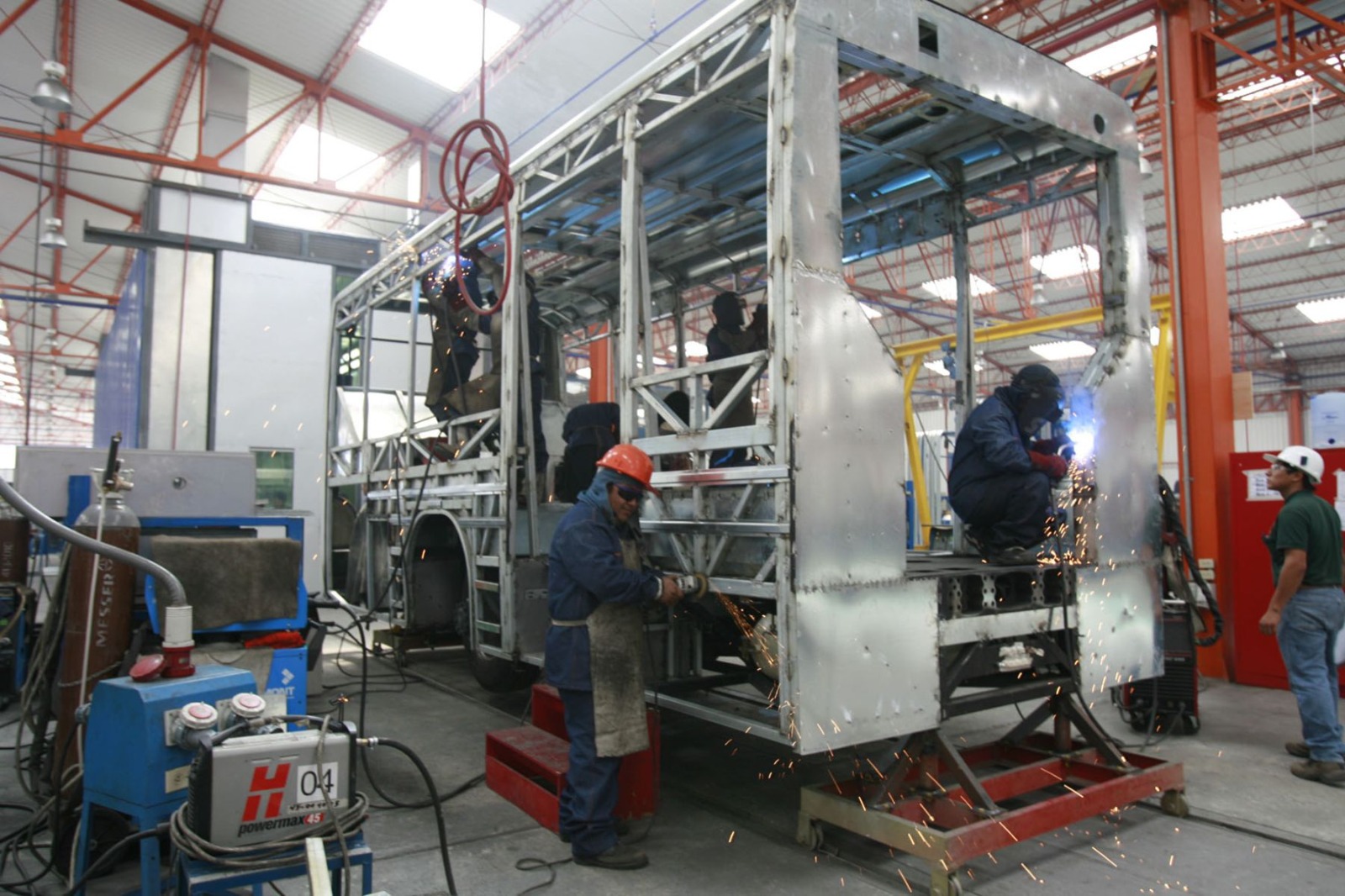 Imagen referencial "Produce sancionará hasta con 500 UIT a plantas industriales de vehículos que infrinjan condiciones de seguridad"