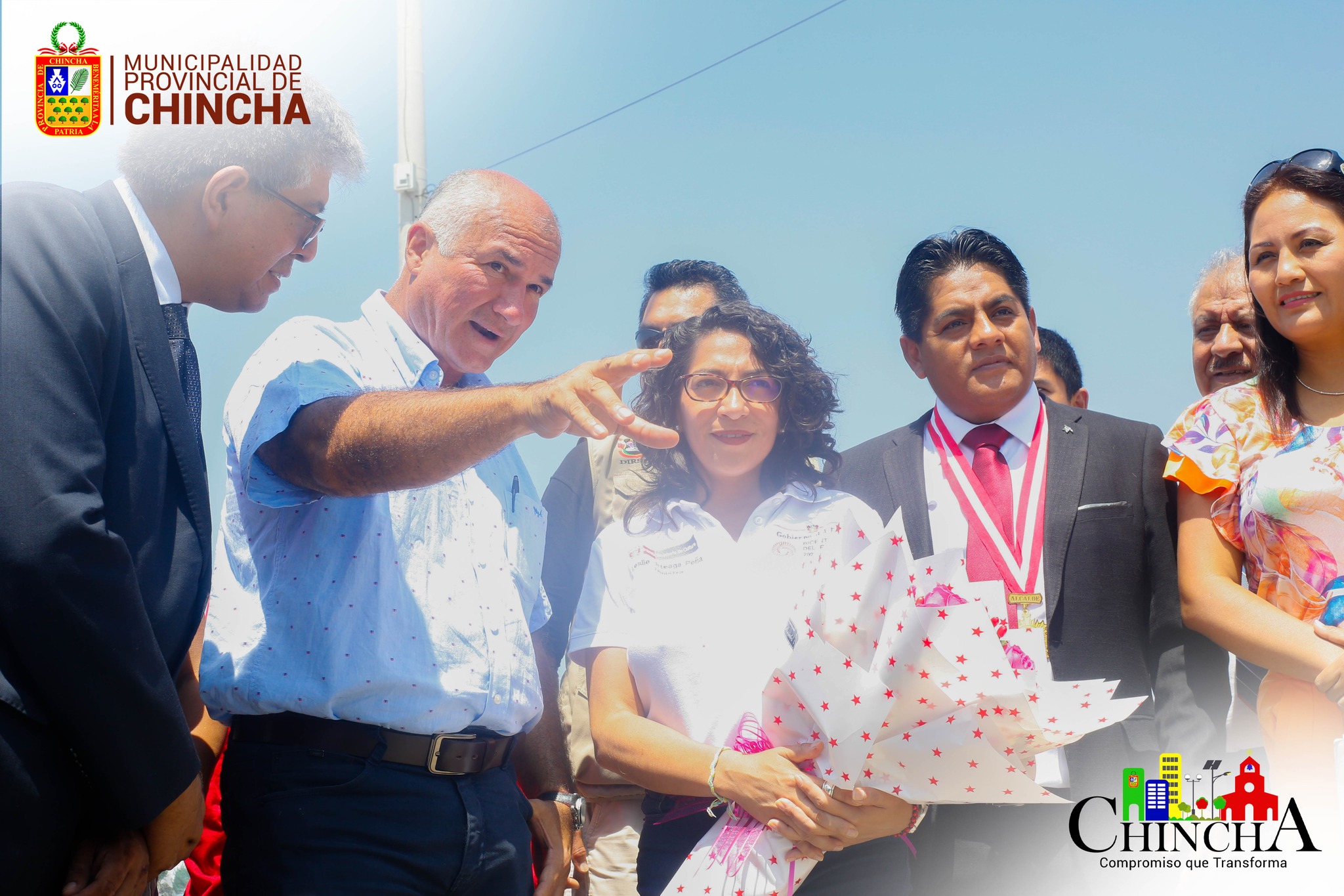 El Ing. Saludo y felicito a nombre de la provincia, la declaratoria y protección cómo patrimonio cultural, dónde comprometió a la ministra a visitar los Petroglifos de Huancor, que es historia e identidad de los chinchanos, que además tenemos gastronomía, folklore y cultura .