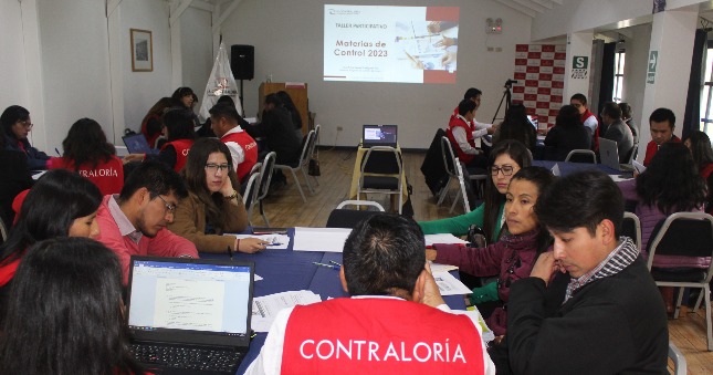 Contraloría y sociedad civil de Cusco coordinan planificación de servicios de control en taller participativo