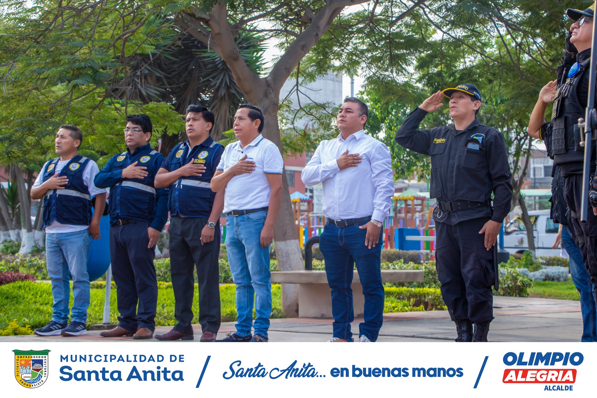 Hoy, se realizó el izamiento del Pabellón Nacional , cuyos actos protocolares estuvieron a cargo del alcalde Olimpio Alegría, funcionarios y vecinos de la zona.
Estas actividades fortalecen nuestro espíritu cívico e identidad con el distrito y país.
#santaanitaenbuenasmanos
#olimpioalegría