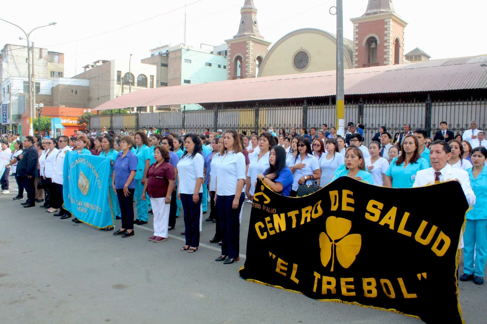 Alcalde provincial y regidores participaron de ceremonia por aniversario del Hospital San Juan Bautista y del Comité de Damas de Huaral