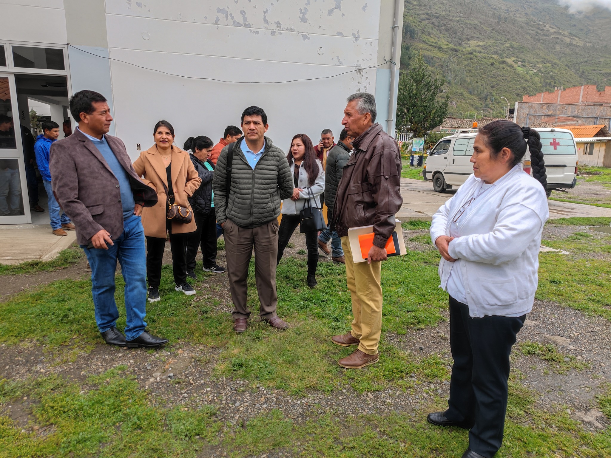 representantes de Salud y EducaciΓ³n.