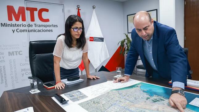 El alcalde Pedro Spadaro se reunió con la ministra de Transportes y Comunicaciones Paola Lazart, con el fin de dar solución al problema de la congestión vial.