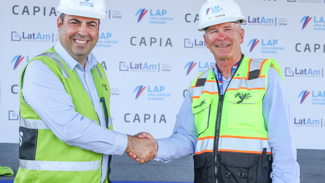 El alcalde Pedro Spadaro, participó de la inauguración de la construcción del “Parque Logístico Callao”.