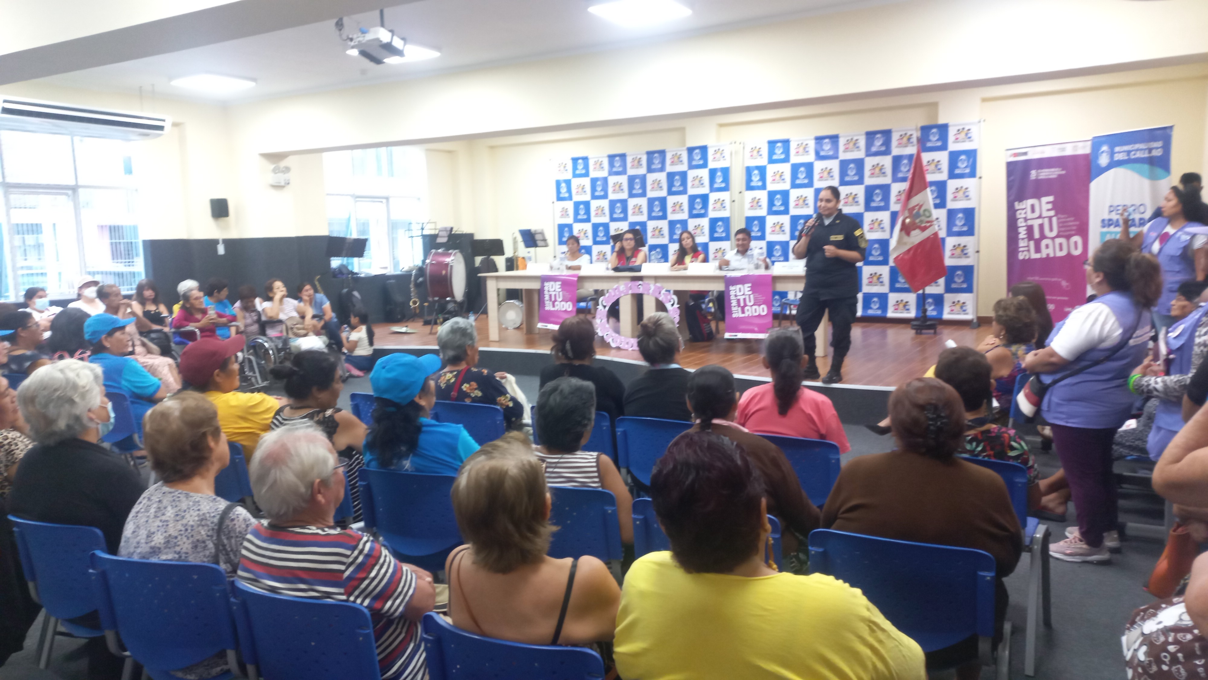 La subgerencia de la protección a la mujer y poblaciones vulnerables, realizó un conversatorio ameno y objetivo con las mujeres del Callao