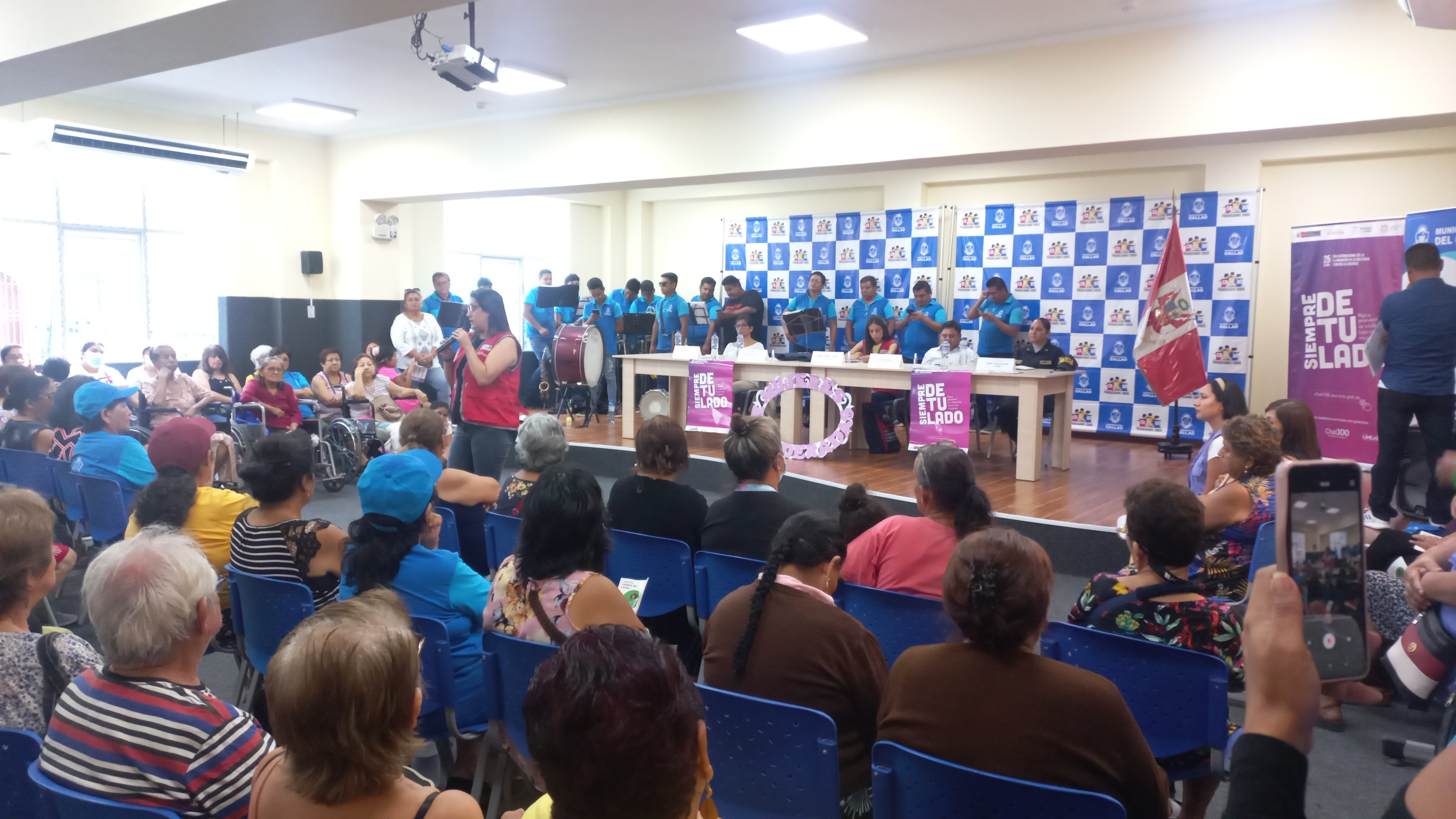 La subgerencia de la protección a la mujer y poblaciones vulnerables, realizó un conversatorio ameno y objetivo con las mujeres del Callao