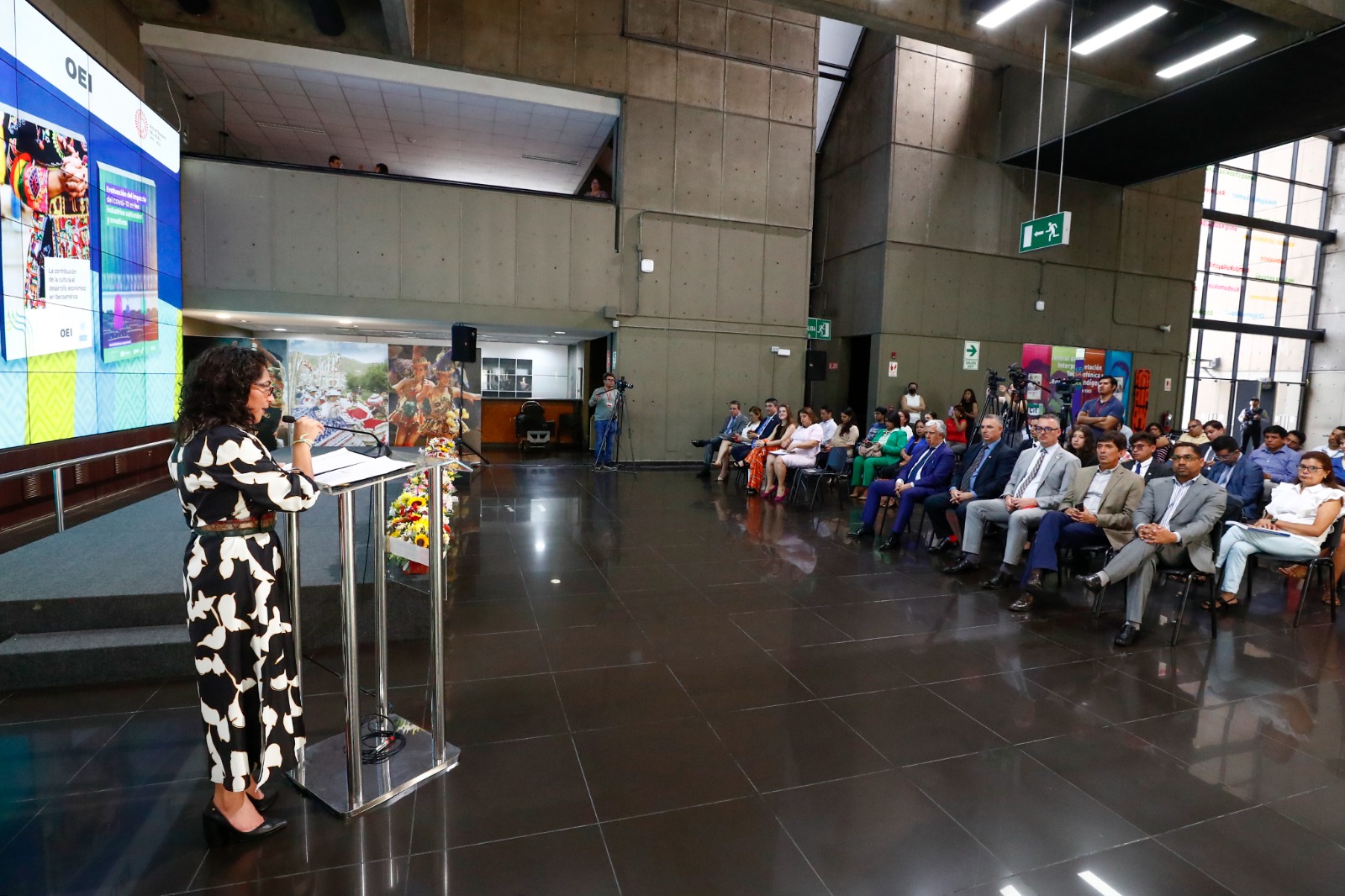 Ministra de Cultura participó de la presentación de publicaciones culturales sobre el impacto de la COVID- 19 en el sector