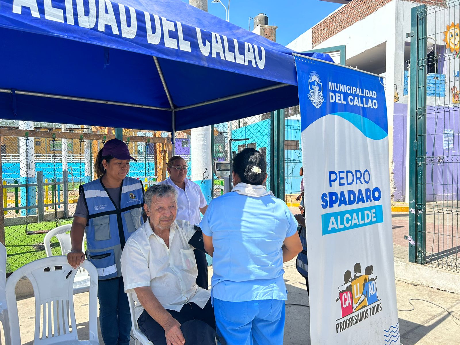 La Municipalidad Provincial del Callao, a través de la Gerencia de Salud realizó una Campaña Médica gratuita en la losa deportiva del A.A.H.H. Puerto Nuevo.