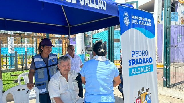 La Municipalidad Provincial del Callao, a través de la Gerencia de Salud realizó una Campaña Médica gratuita en la losa deportiva del A.A.H.H. Puerto Nuevo.