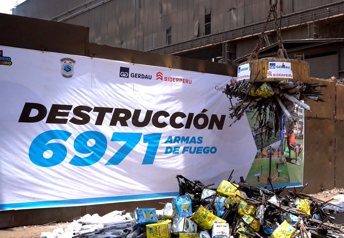 SUCAMEC y SIDERPERÚ funden (9.5) toneladas de armas ilegales que serán transformadas en juegos infantiles