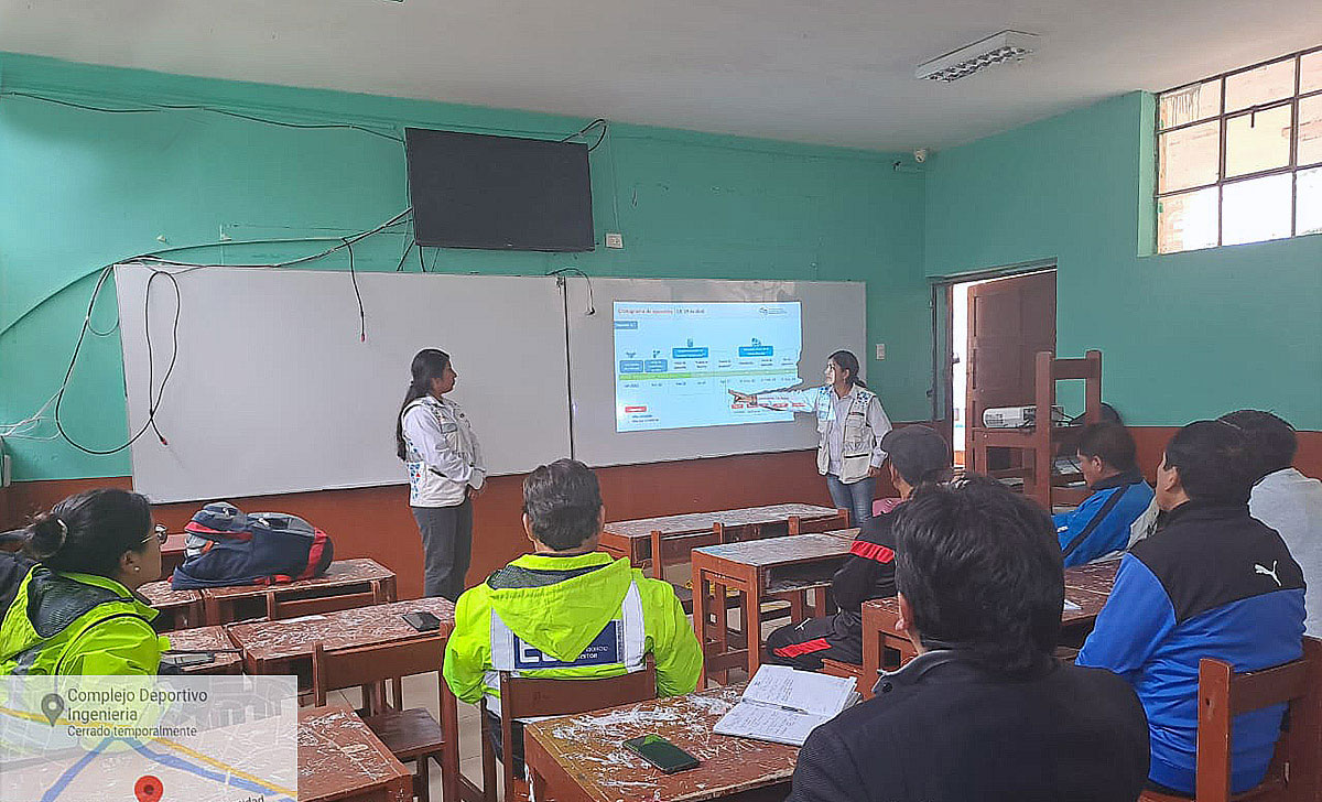 En Chupaca informamos sobre los trabajos de la escuela temporal para la IE 19 de Abril
