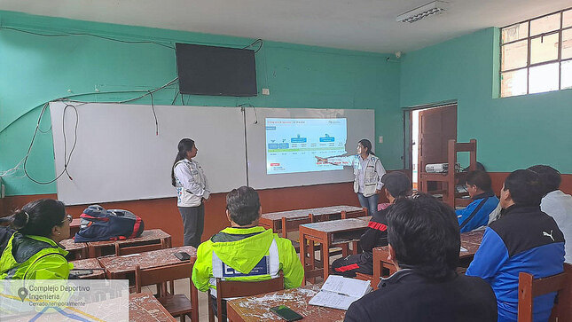 En Chupaca informamos sobre los trabajos de la escuela temporal para la IE 19 de Abril
