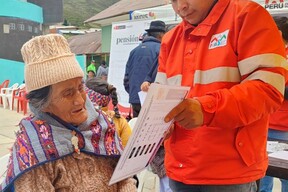 Bastones y Lentes de Lectura para Adultos Mayores - Pensión 65