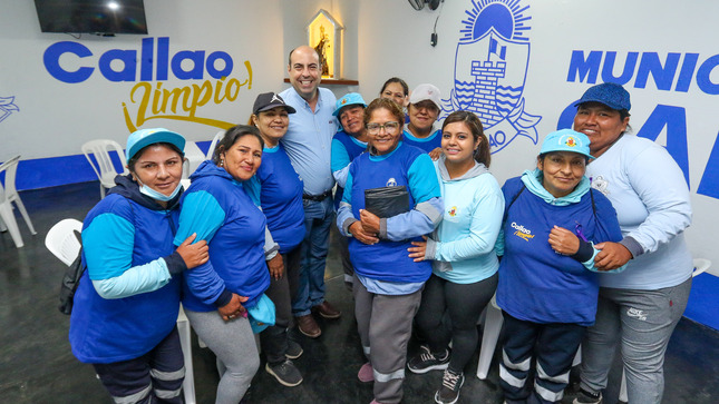Como parte de las actividades por el “Día Internacional de la Mujer”, el alcalde del Callao, Pedro Spadaro, encabezó un homenaje a más de 600 mujeres guerreras y luchadoras de Slimp Callao.