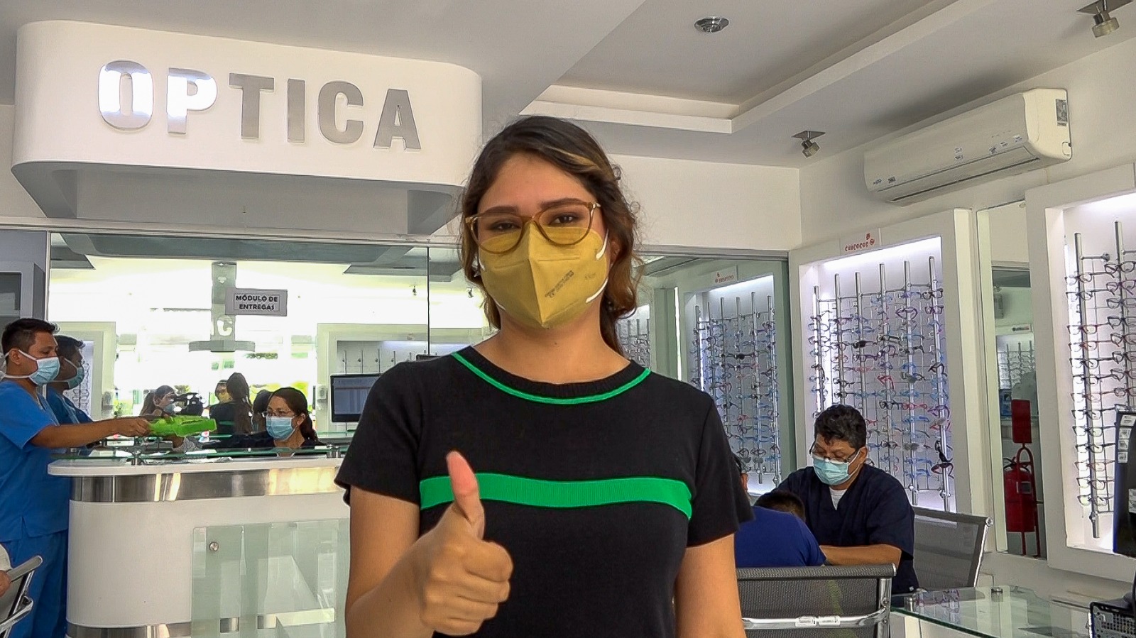 Minsa: en menos de 30 minutos entregan lentes oftálmicos a pacientes