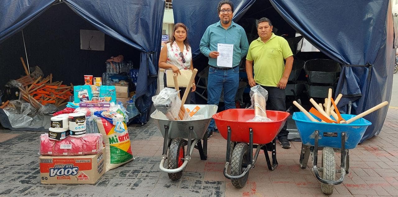Entregan herramientas de trabajo y víveres para los distritos de 27 de Noviembre y Atavillos Alto afectados por los huaicos