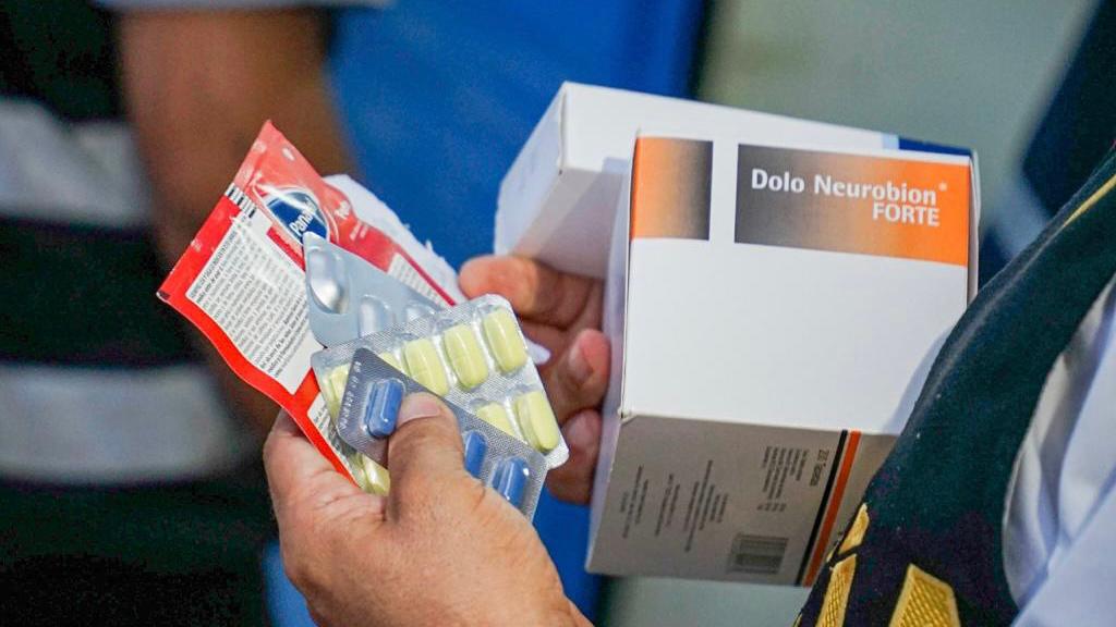 Un lote de medicamentos adulterados fue incautado en operativo inopinado en Centro Comercial El Hueco