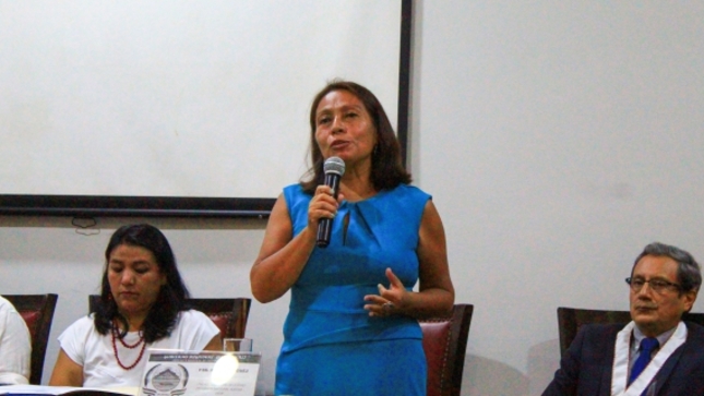 MUJER