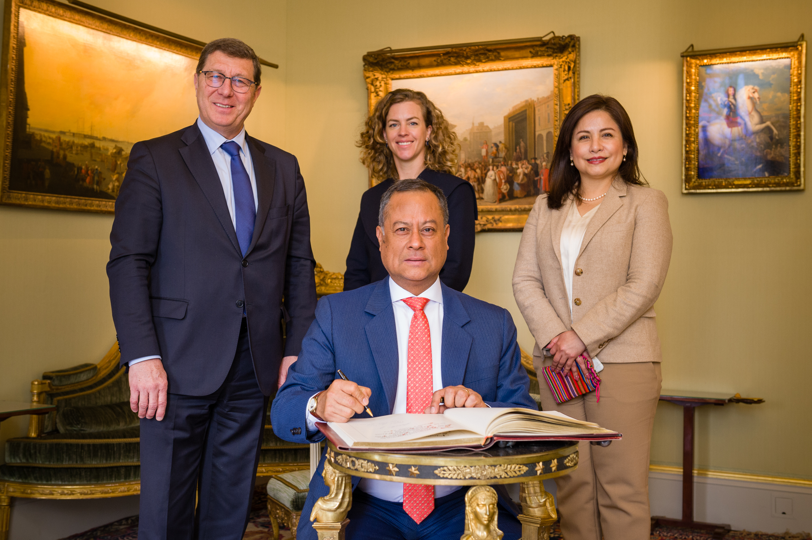 Embajador del Perú en Suiza y presidente del Consejo de Estado del Cantón de Ginebra
