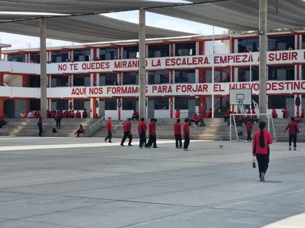 Tras inspección, las autoridades del colegio habilitaron dos aulas como comedores.
La Comisión de la sede regional evaluará mañana si inicia un PAS contra la IE.