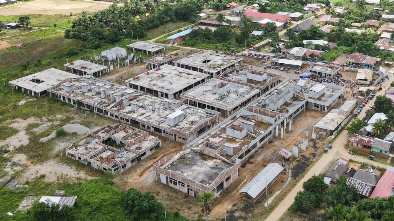 Minsa realiza gran jornada para destrabar S 3500 millones en proyectos de hospitales paralizados en todo el país.jpeg