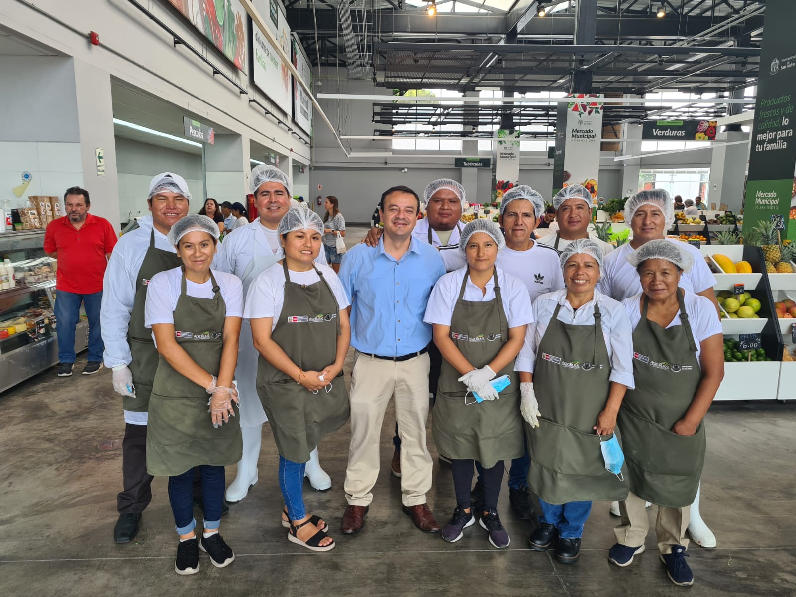 Productores de Agro Rural en Mercado Municipal de San Isidro